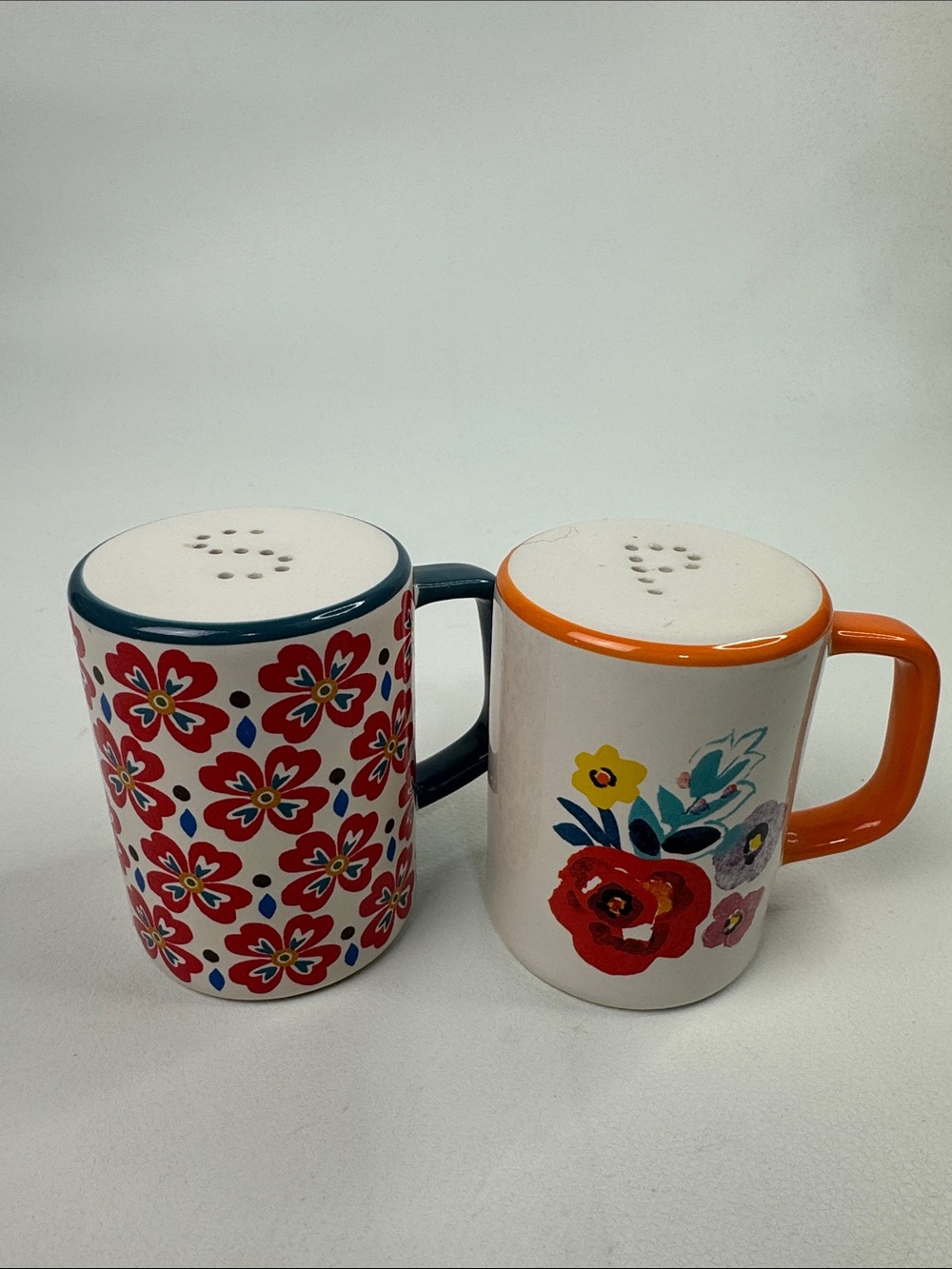 The Pioneer Woman Floral Salt and Pepper Shakers Red Orange Blue Set of 2